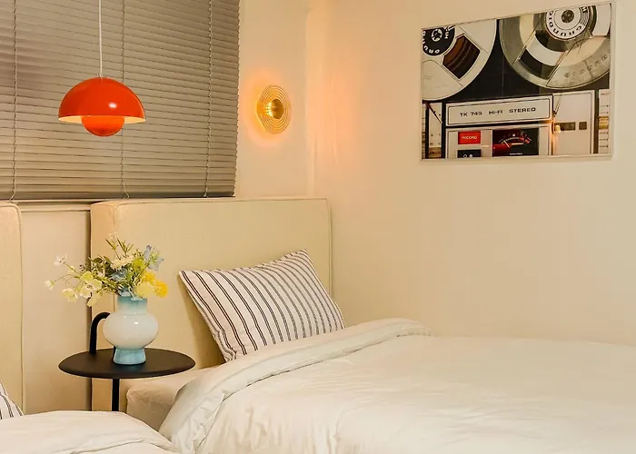 Appartement 1-minute Mangwon Station,hongik Univ Station, For 5, Mangwon Market, Family-friendly *