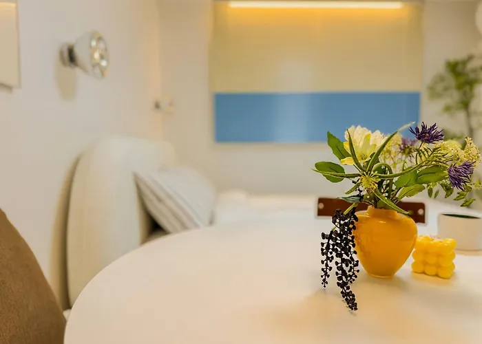 1-minute Mangwon Station,hongik Univ Station, For 5, Mangwon Market, Family-friendly