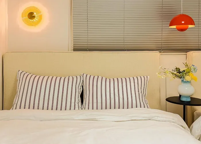 1-minute Mangwon Station,hongik Univ Station, For 5, Mangwon Market, Family-friendly Appartement *