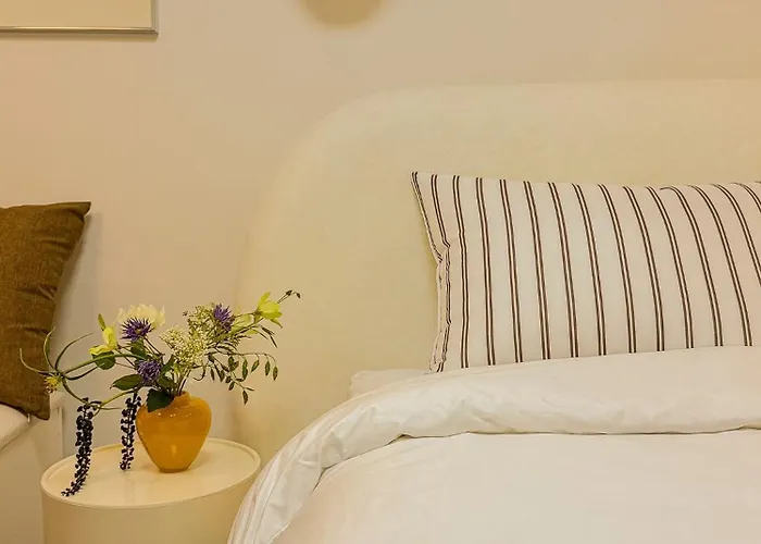 Appartement 1-minute Mangwon Station,hongik Univ Station, For 5, Mangwon Market, Family-friendly *